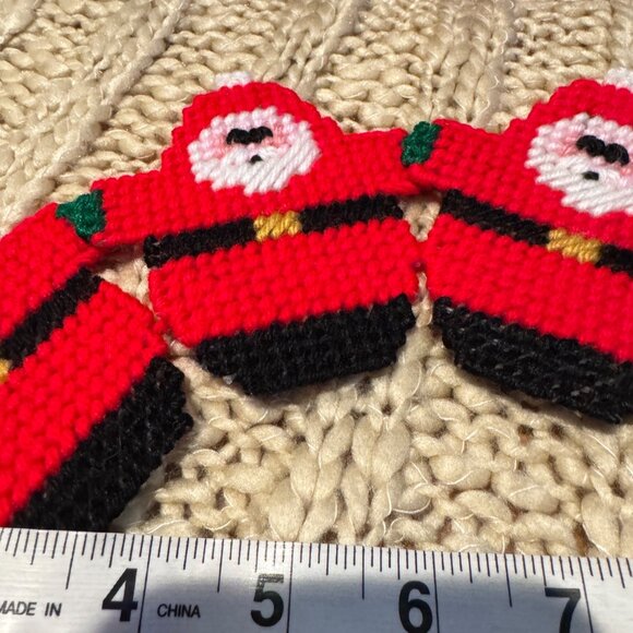 FINISHED Plastic Canvas SANTAS WREATH 12”Santa clause vintage Design Works - Picture 3 of 6